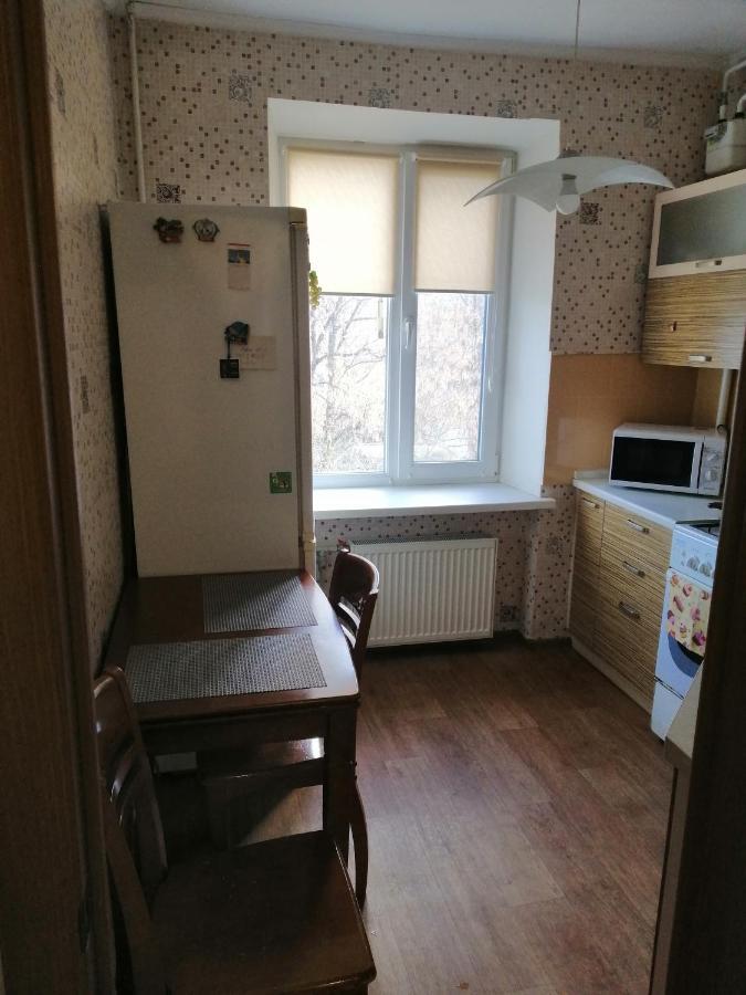 Уютная Квартира На Лётной 6 Chernihiv Exterior photo
